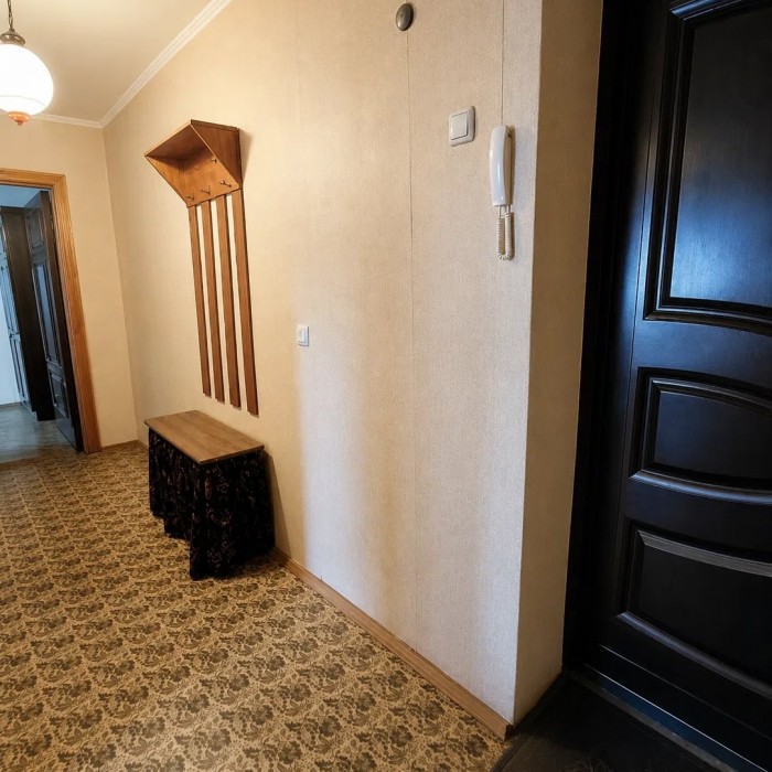 Фото Продам 2-х комн квартиру в Центре г Луганск Городок Щорса