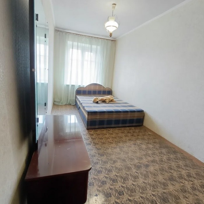 Фото Продам 2-х комн квартиру в Центре г Луганск Городок Щорса