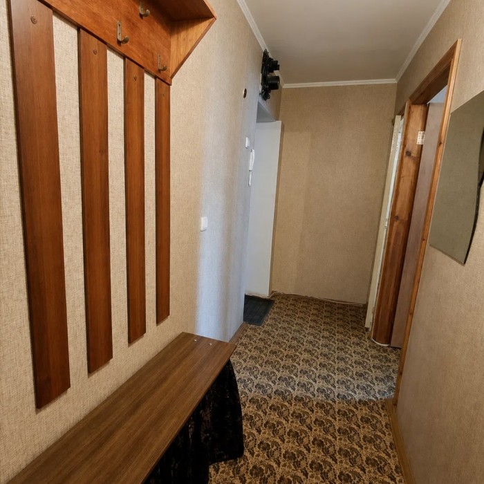 Фото Продам 2-х комн квартиру в Центре г Луганск Городок Щорса