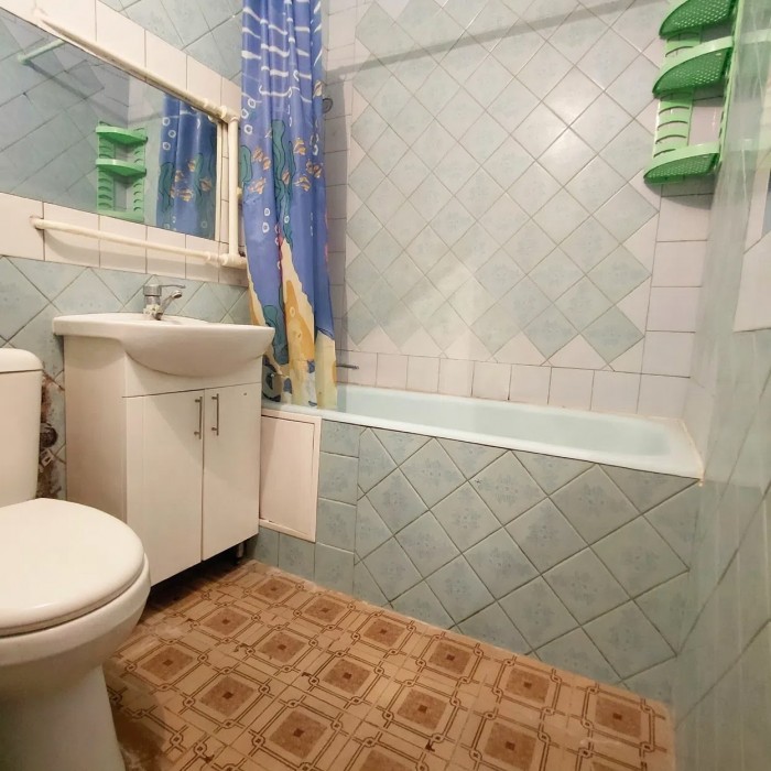 Фото Продам 2-х комн квартиру в Центре г Луганск Городок Щорса