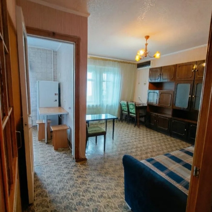 Фото Продам 2-х комн квартиру в Центре г Луганск Городок Щорса