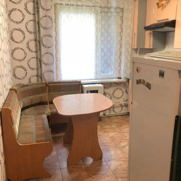 Фото Продам 3-к квартиру на кв. Якира, г. Луганск.