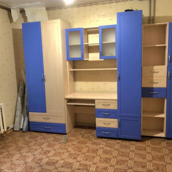 Продам 3-к квартиру на кв. Якира, г. Луганск.