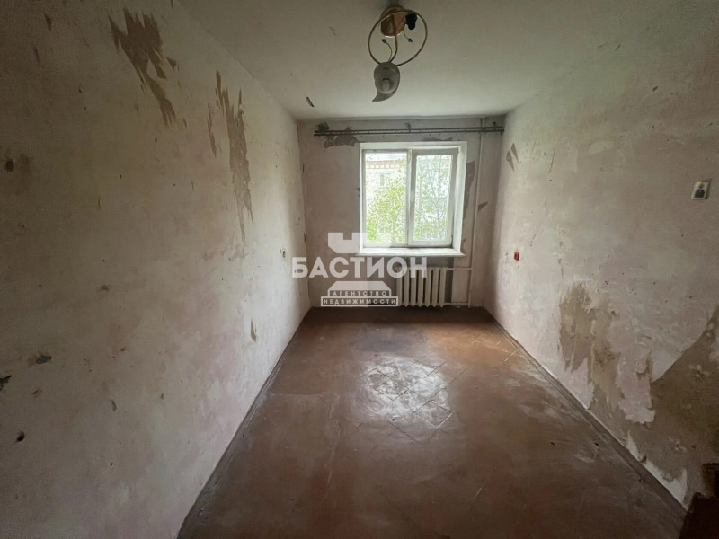 Фото 3-х комнатная квартира,квартал 50-летия Обороны Луганска, 7 ID: 2169728