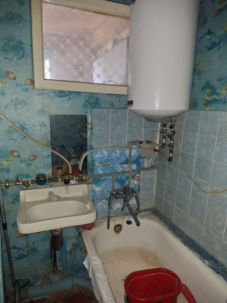 Фото Продаётся 4-комнатная квартира в городе Брянка, Микрорайон-4, дом 55.