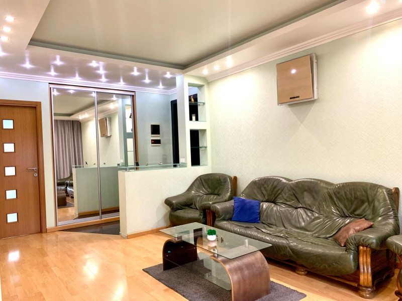 № 605 ПРОДАЕТСЯ 3-Х КОМН. СТАЛИНКА ПО ПР.ЛЕНИНА