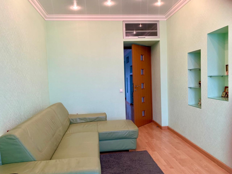 Фото № 605 ПРОДАЕТСЯ 3-Х КОМН. СТАЛИНКА ПО ПР.ЛЕНИНА