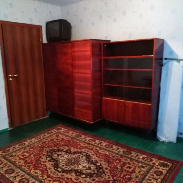 Продам 2-х комнатную квартиру на кв. Ленинского Комсомола