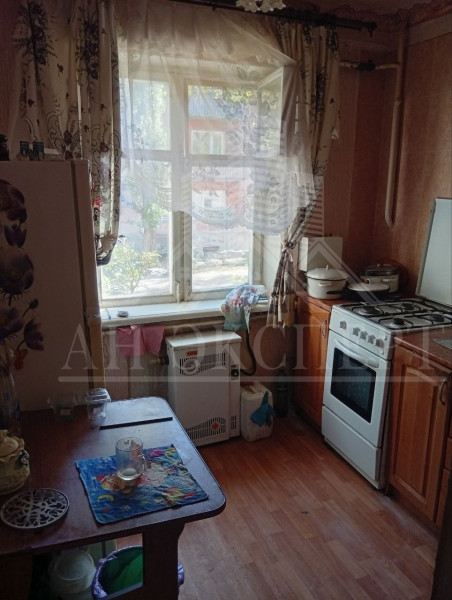 Фото СДАМ 3-Х КОМНАТНУЮ КВАРТИРУ НА ДЛИТЕЛЬНЫЙ СРОК (Стаханов, ул. Курченко, д. 12)