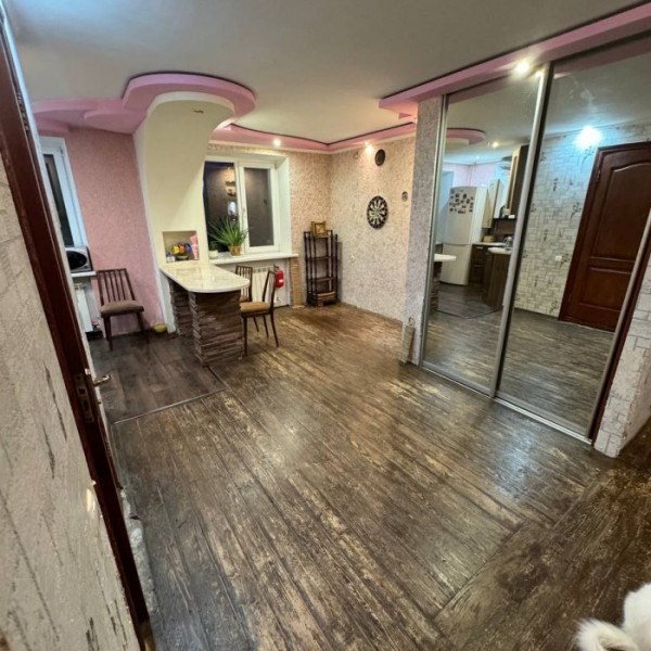 Фото Продам 4-х комнатную квартиру по ул. ЛНАУ