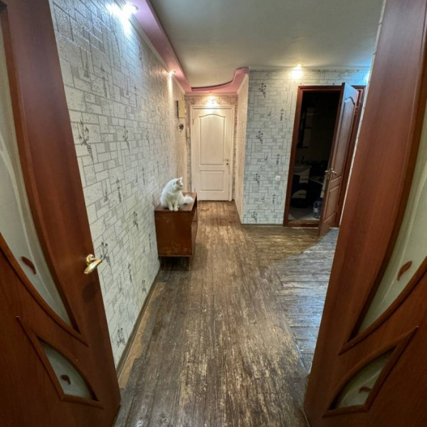 Фото Продам 4-х комнатную квартиру по ул. ЛНАУ