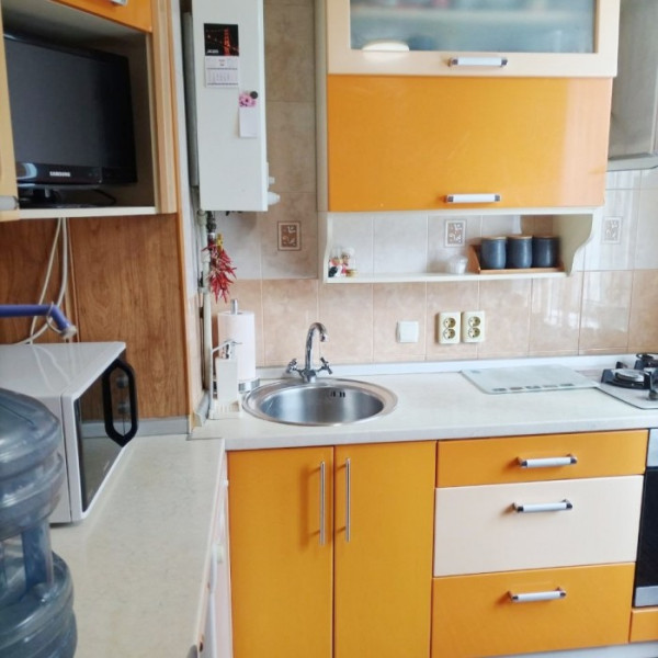 Фото № 6832 Продам 2х комн. квартиру в р-не маг. "Сказка"