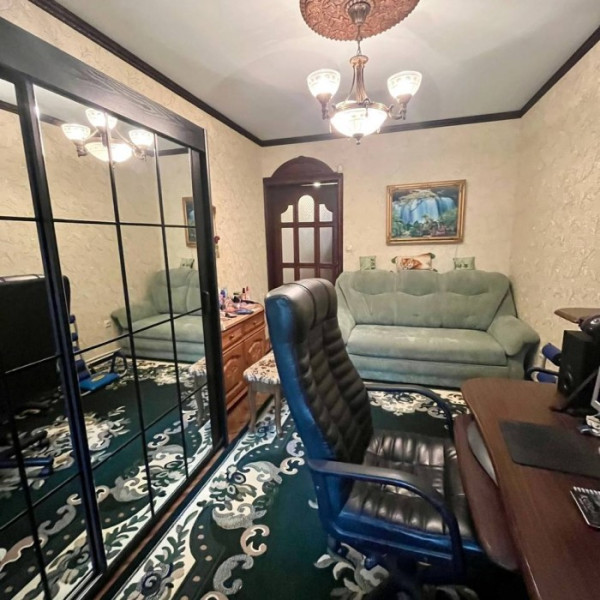 Фото Продается 6-кк с АВТОНОМНЫМ ОТОПЛЕНИЕМ, 2/9 , на первом Микрорайоне