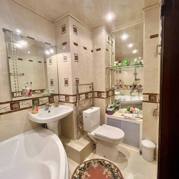 Фото Продается 6-кк с АВТОНОМНЫМ ОТОПЛЕНИЕМ, 2/9 , на первом Микрорайоне