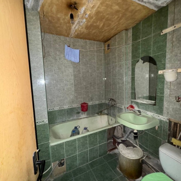 Фото Продам 3х комнатную квартиру г. Луганск, Жовтневый р - н, кв. Волкова (р - н кафе Восток)