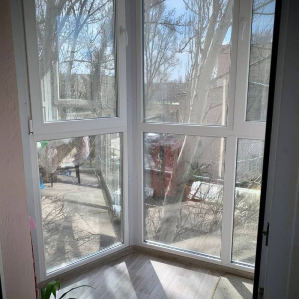 Фото Продам 2-х комнатную квартиру в самом центре Луганска, ул. Демёхина