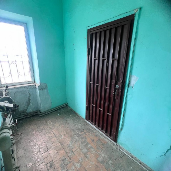 Фото Продам помещение на центральном рынке со стороны магазина Березка