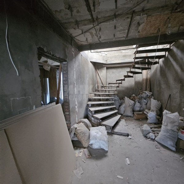 Фото Продам 4к 326м2 Площадь ВОВ