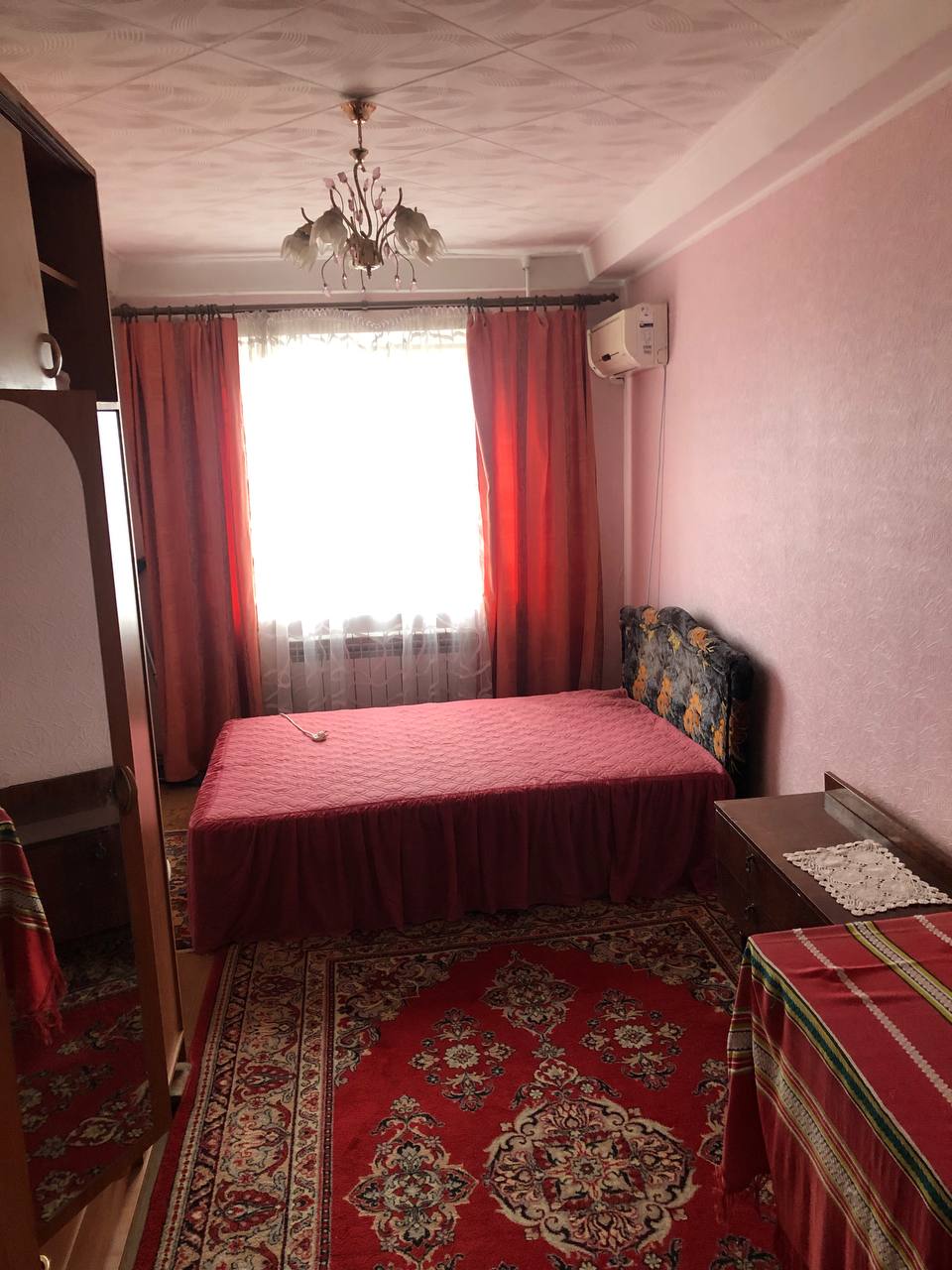 Фото Продаётся 4-комнатная квартира кв. Шахтёрский, д. 14