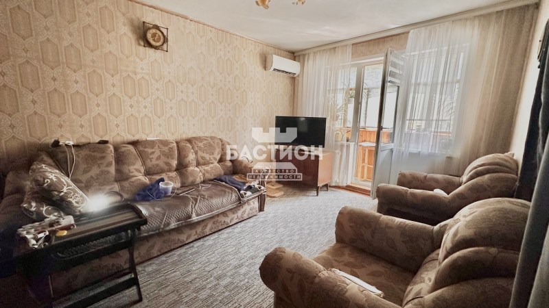 Фото Продаётся трёхкомнатная квартира, 60,2 м²