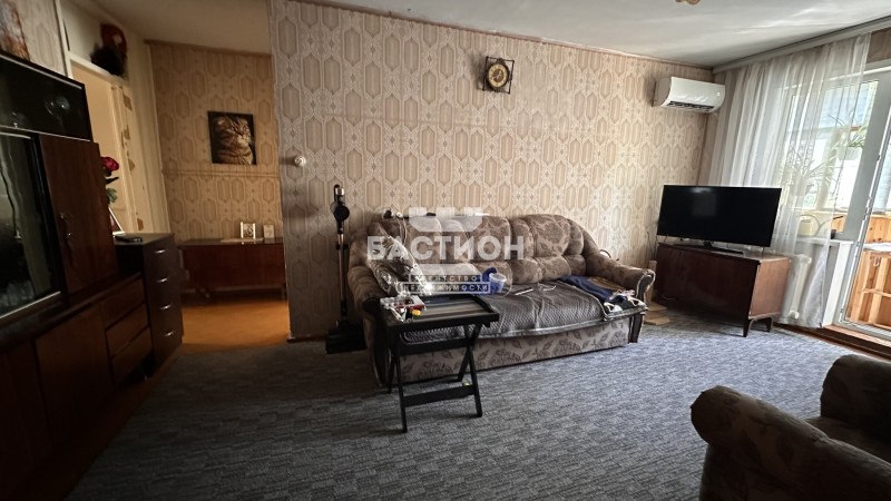 Фото Продаётся трёхкомнатная квартира, 60,2 м²