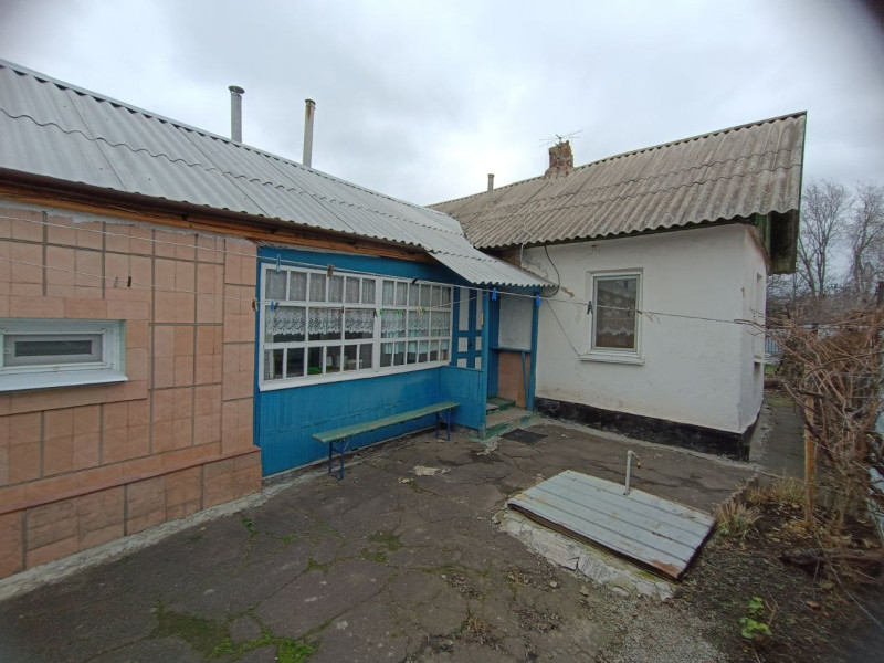 Фото Дом р-н к/т "Родина"