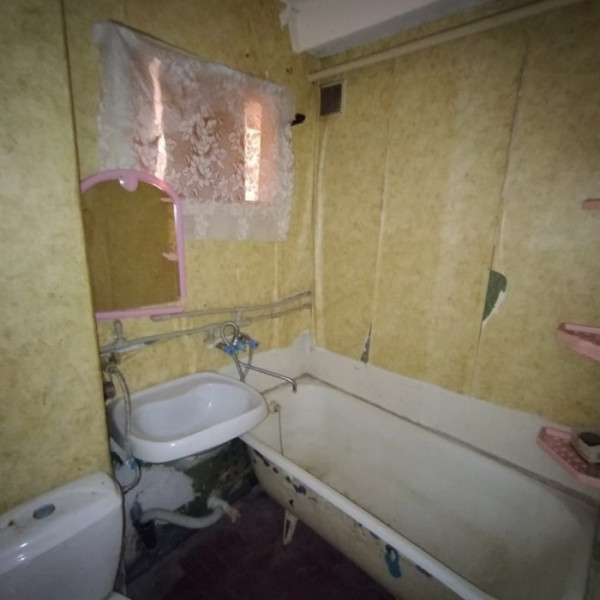 Фото № 6330 Продам 2х комн. квартиру в р-не СМ "Айсберг"