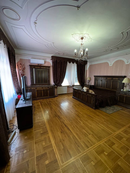 Фото Большой дом в Петровском ( пригород Красного луча ) 438м²