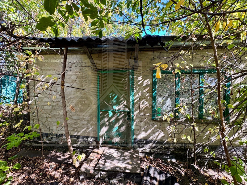 Фото ПРОДАМ УЧАСТОК С ДОМOM (г. Стаханов, ул. Сажевая)