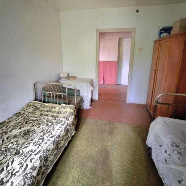 Фото Продам 2-х комнатную квартиру в р-не станции Кондрашевская-Новая Станицы Луганской по ул. Школьная