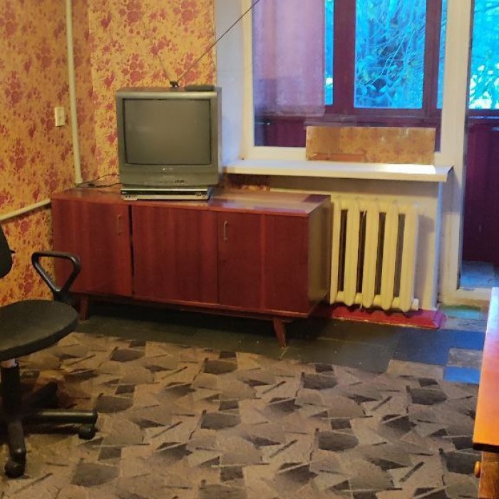 Продам 1 комнатную квартиру на кв Димитрова