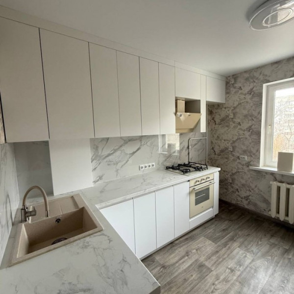 Фото Продам 3к 1-й Микрорайон