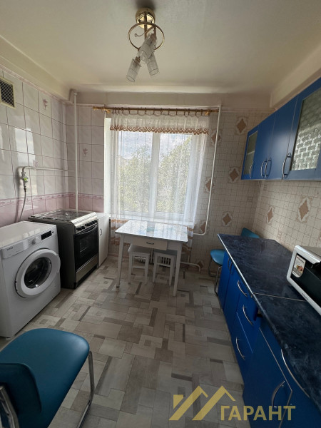 3-к квартира в р-н Спорттоваров г. Алчевск