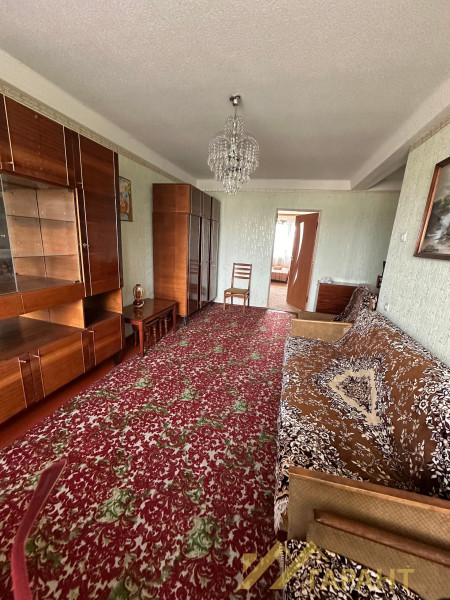 Фото 3-к квартира в р-н Спорттоваров г. Алчевск