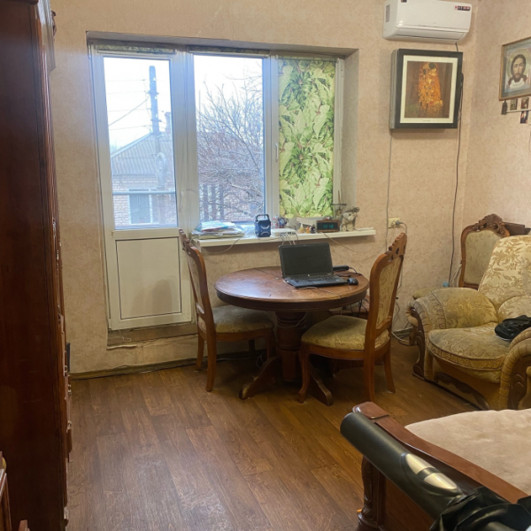 Продам 3х этажный дом на Косиора