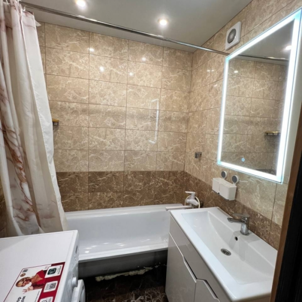 Фото Продам 3к квартиру на кв. Дзержинского с ремонтом,74м2