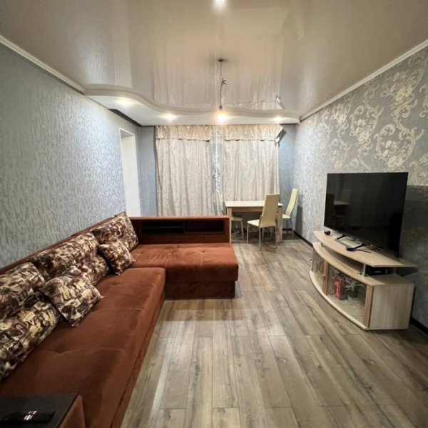 Фото Продам 3к квартиру на кв. Дзержинского с ремонтом,74м2