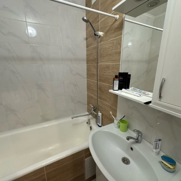 Фото Продам 4-х комн квартиру с АО в городе Луганск улица Тухачевского