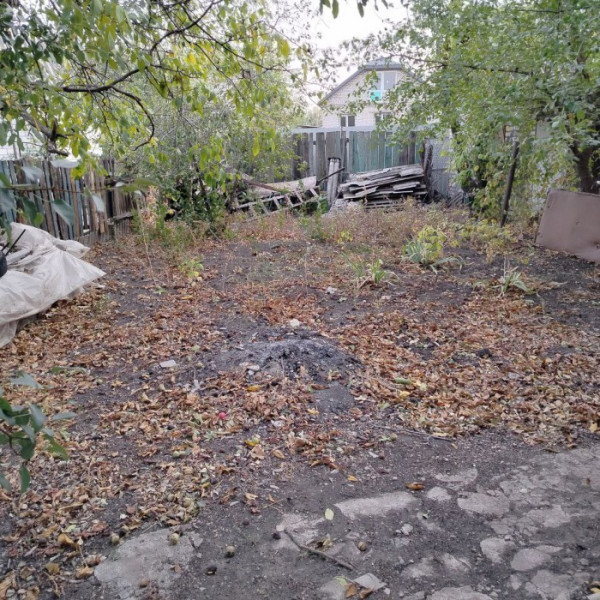 Фото Продам два флигеля в районе ул Луганской Правды.