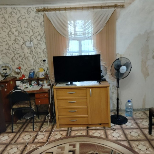 Фото Продам два флигеля в районе ул Луганской Правды.