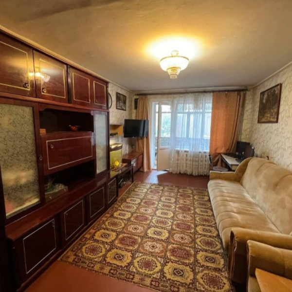 Фото Продам 4-х комн квартиру в центре города Луганск улица Фрунзе