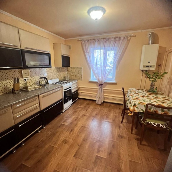 Фото Продам добротный 1,5 дом верхний Камброд