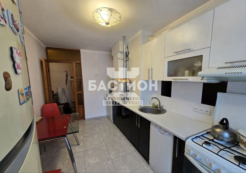 Фото 3-х комнатная квартира, улица Анри Барбюса, 18, ID: 2052679