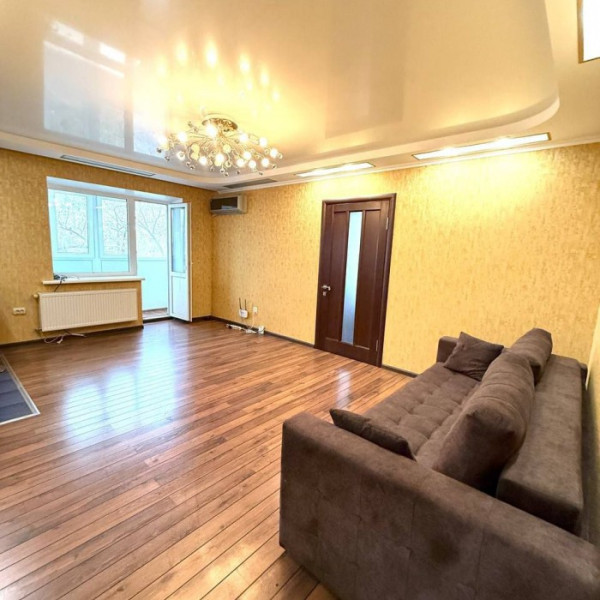 Продам 2-к квартиру Городок Пархоменко, г. Луганск