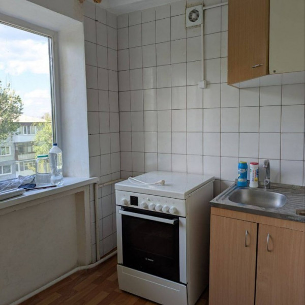 Продам 3-комнатную квартиру кв. Ватутина (р-н маш. института) 5/5 этаж