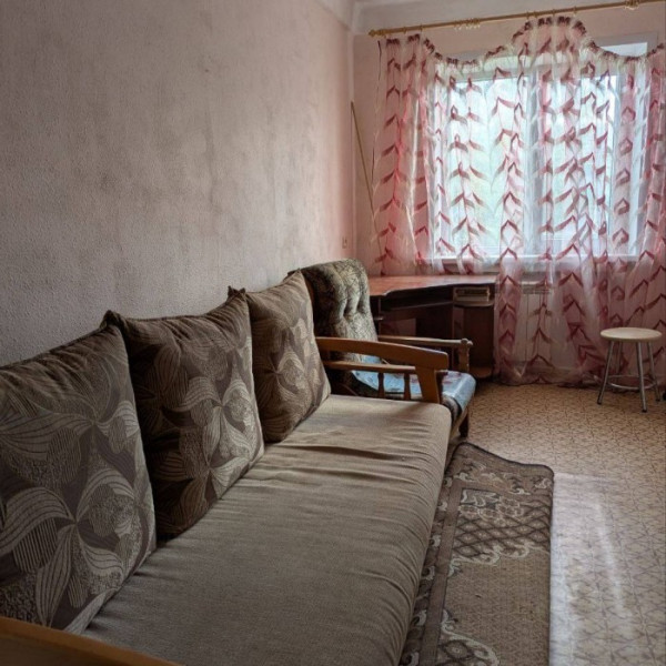 Фото Продам 3-комнатную квартиру кв. Ватутина (р-н маш. института) 5/5 этаж