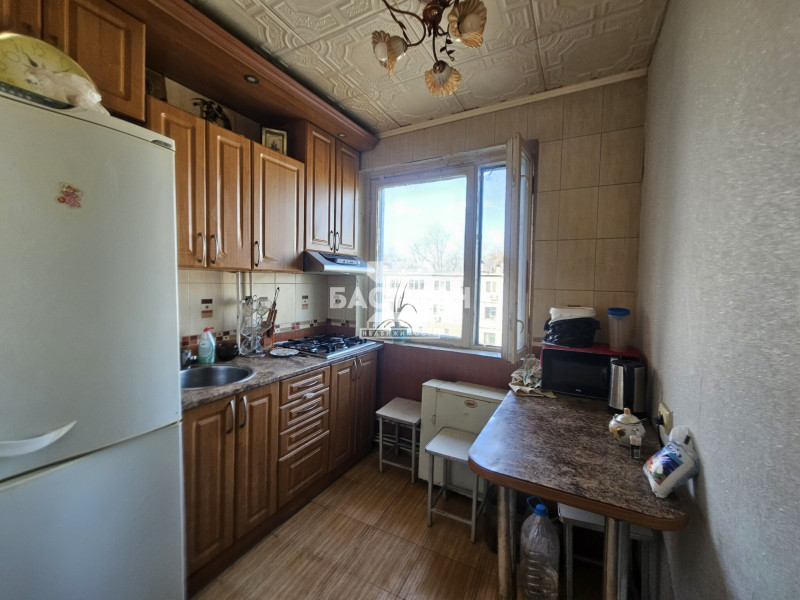 Фото Продаётся трёхкомнатная квартира, 47,2 м²