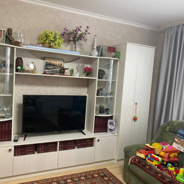 Фото Продам 4к квартиру с автономным отоплением в кирпичном доме. Ул. Тухачевского.