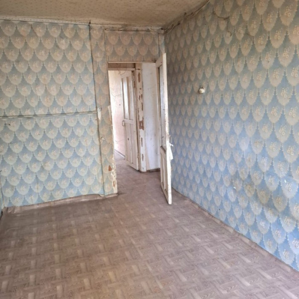 Фото Продам 3-к квартиру на кв. Шевченко, г.Луганск.