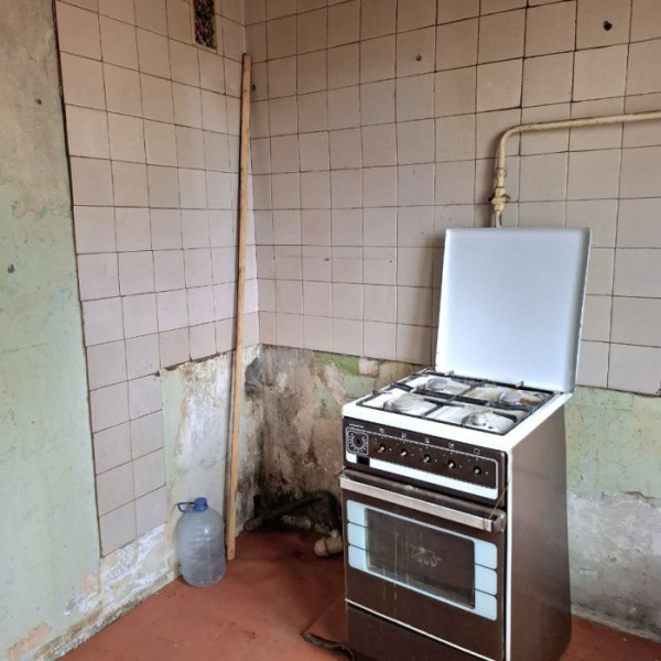 Фото Продам 3-к квартиру на кв. Шевченко, г.Луганск.